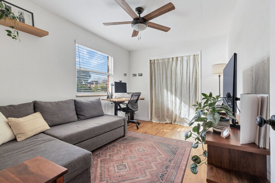 Building Photo - 1137 E 12th Ave