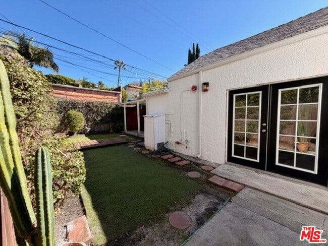 Building Photo - 540 Huntley Dr