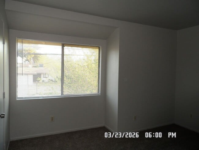 Building Photo - 0160