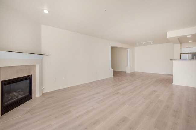 Building Photo - 1Bd/1Ba Bellevue Condo