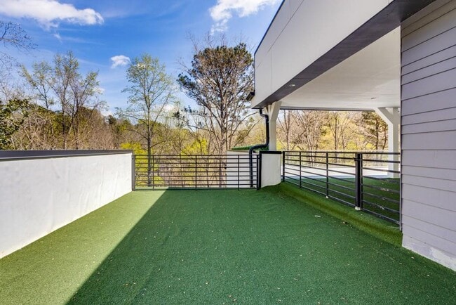Building Photo - 600 Colebrook Ct NW