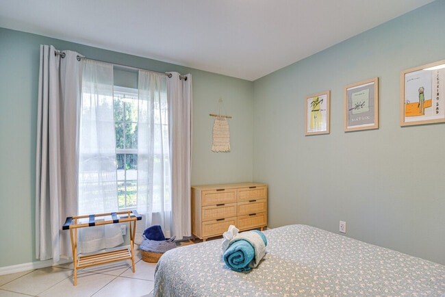 Building Photo - 7100 6th Ave N