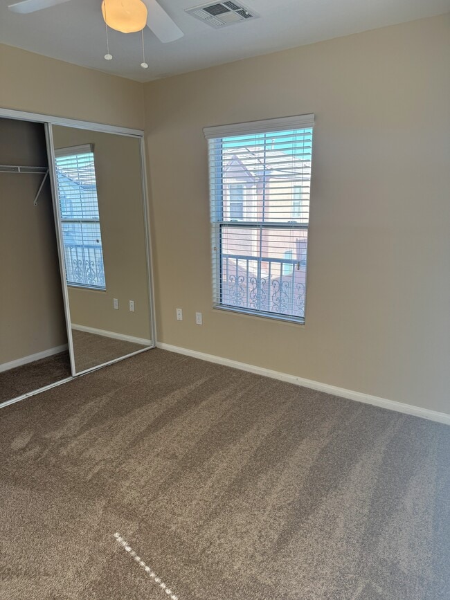 Building Photo - 10633 Chestnut Timber Ct