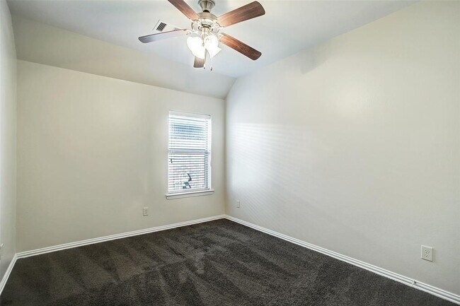 Building Photo - 26607 Grey Sparrow Dr