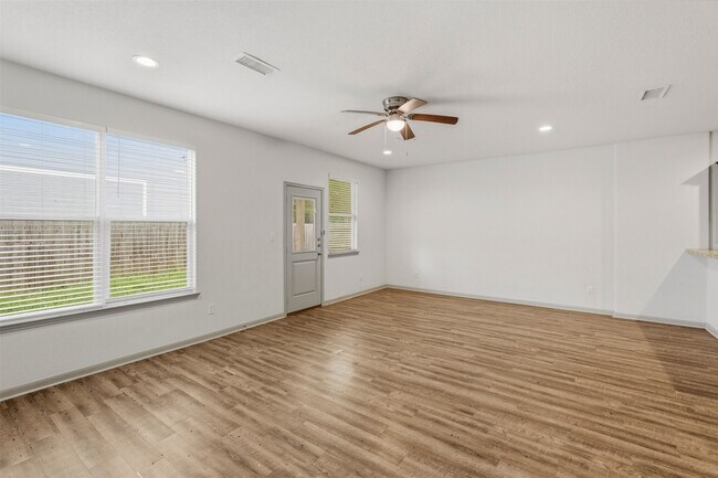 Building Photo - 630-634 Magnolia Bend