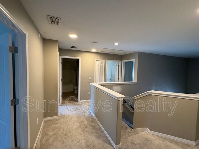 Building Photo - 2111 Roanoke Springs Dr