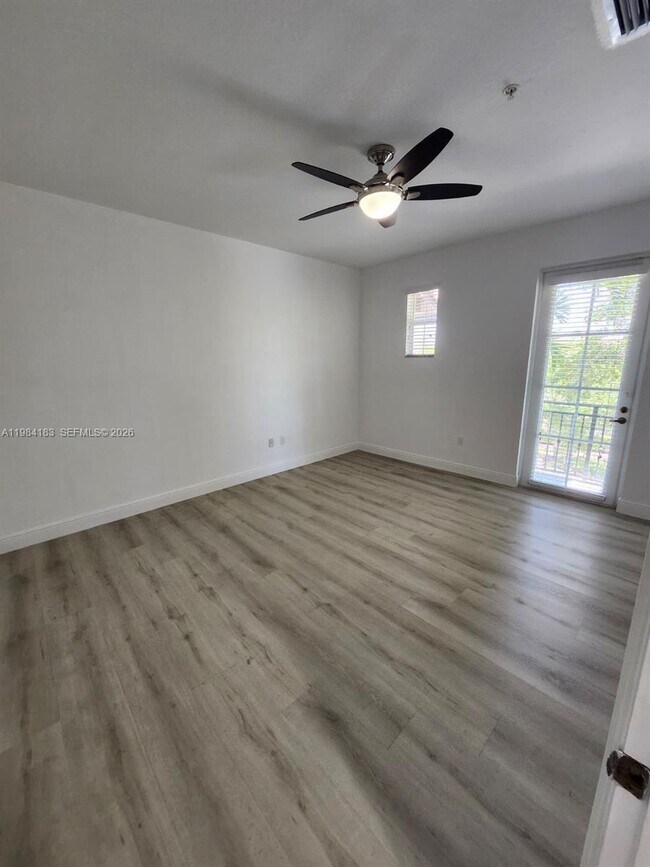 Building Photo - 1322 SW 147th Ter