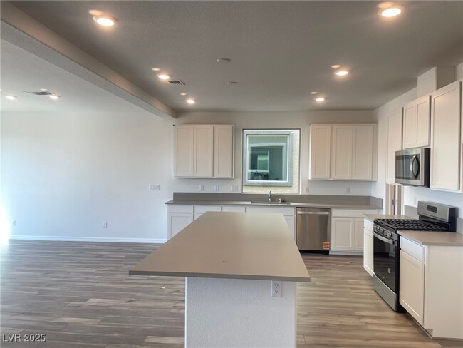 Building Photo - 5749 Avondale Rise Wy