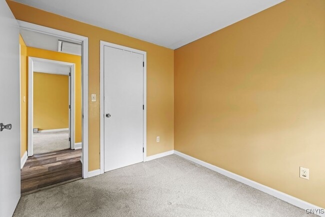 Building Photo - 3059 Hayfield Ln