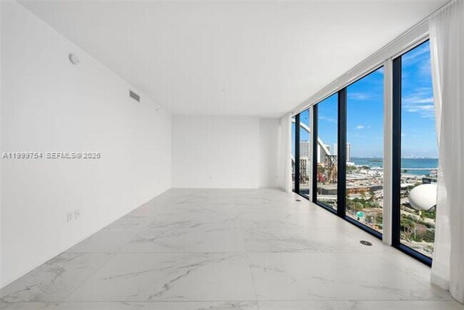 Building Photo - 1000 Biscayne Blvd