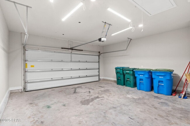 Building Photo - 397 Emerald Cove St