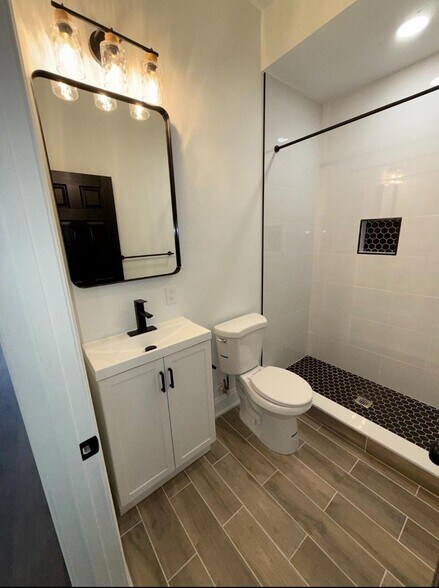 Building Photo - 2028 Druid Hill Ave