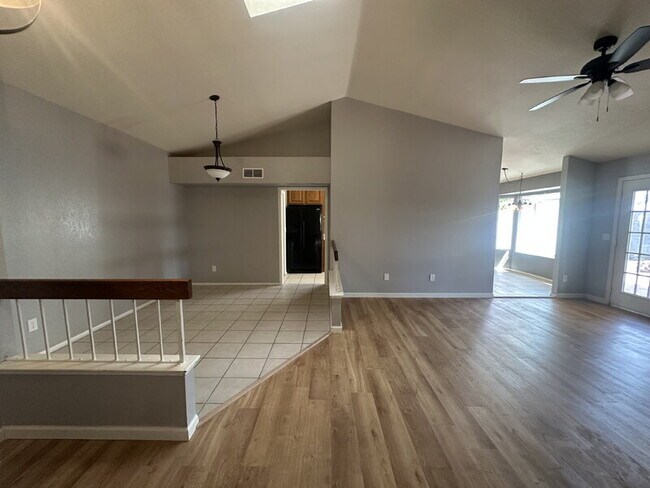 Building Photo - 4907 W McRae Way