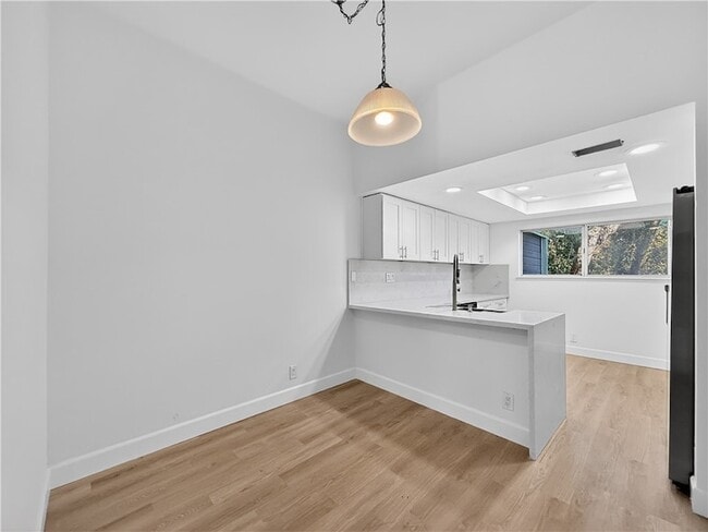 Building Photo - 24889 Nueva Vista Dr