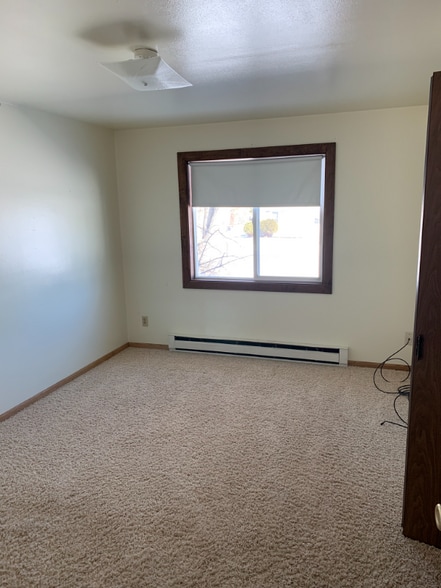 Building Photo - 2633 Shorehaven Ln
