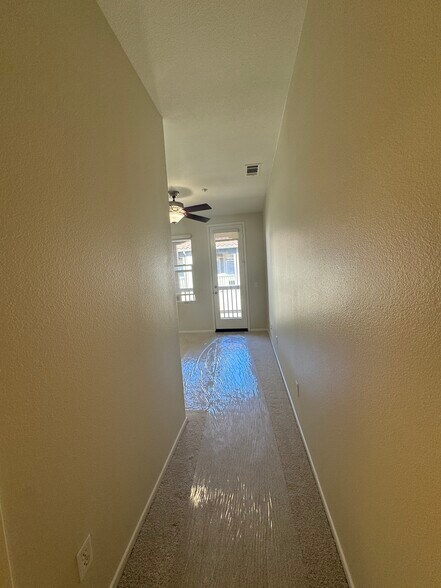 Building Photo - 7860 Via Belfiore