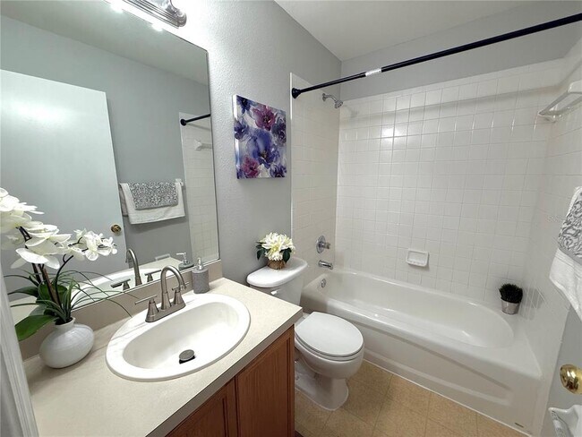 Building Photo - 2037 Fluorshire Dr