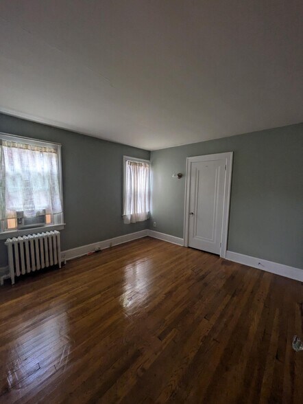 Building Photo - 7447 Schoyer Ave