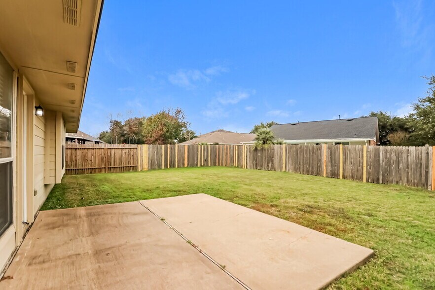 Building Photo - 21502 Broadstone Dr