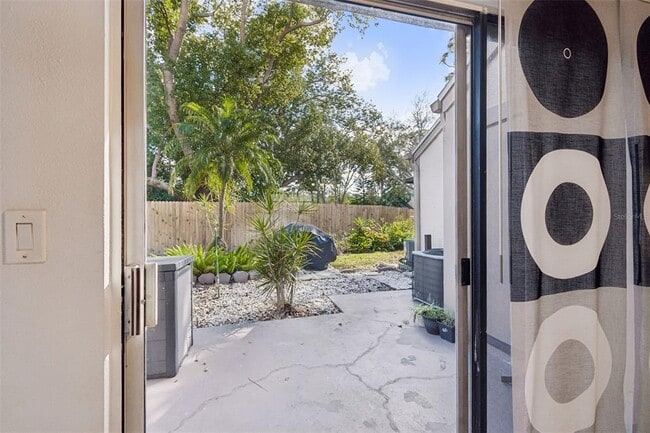 Building Photo - 607 Bough Ave