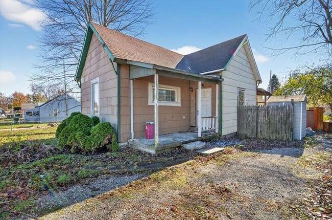 Primary Photo - 2405 W 10th St