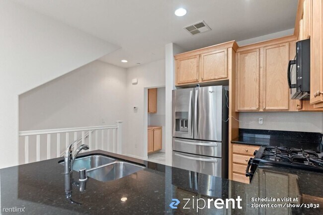 Building Photo - 3 br, 3 bath Condo - 311 Flinder Place, Sa...