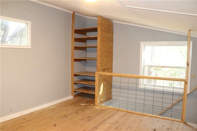Building Photo - 20 Blk D Hird Is