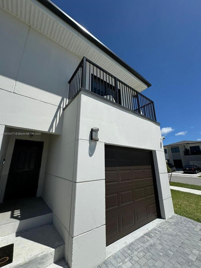 Building Photo - 1301 NW 3rd St