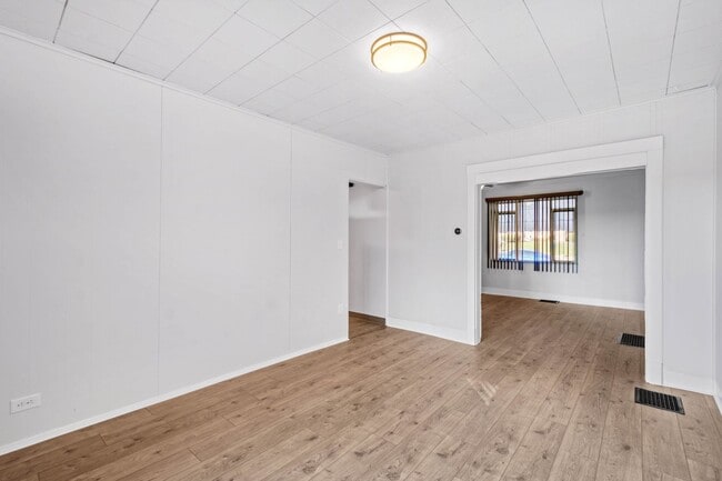 Building Photo - Stunning 3 bedroom home in Bon Air available September 1!