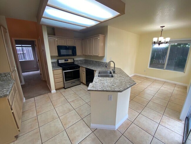 Building Photo - Charming Antelope Home - Open House Tuesday April 28th 4-4:30 PM