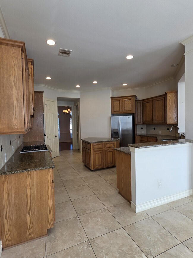 Building Photo - 7006 Paxton Ct