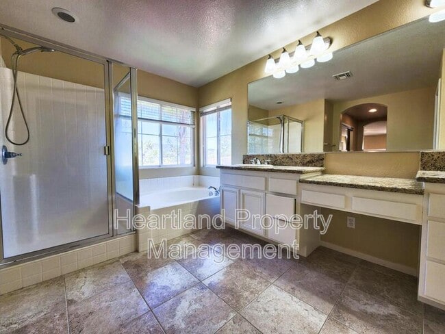 Building Photo - 714 Casita Ln