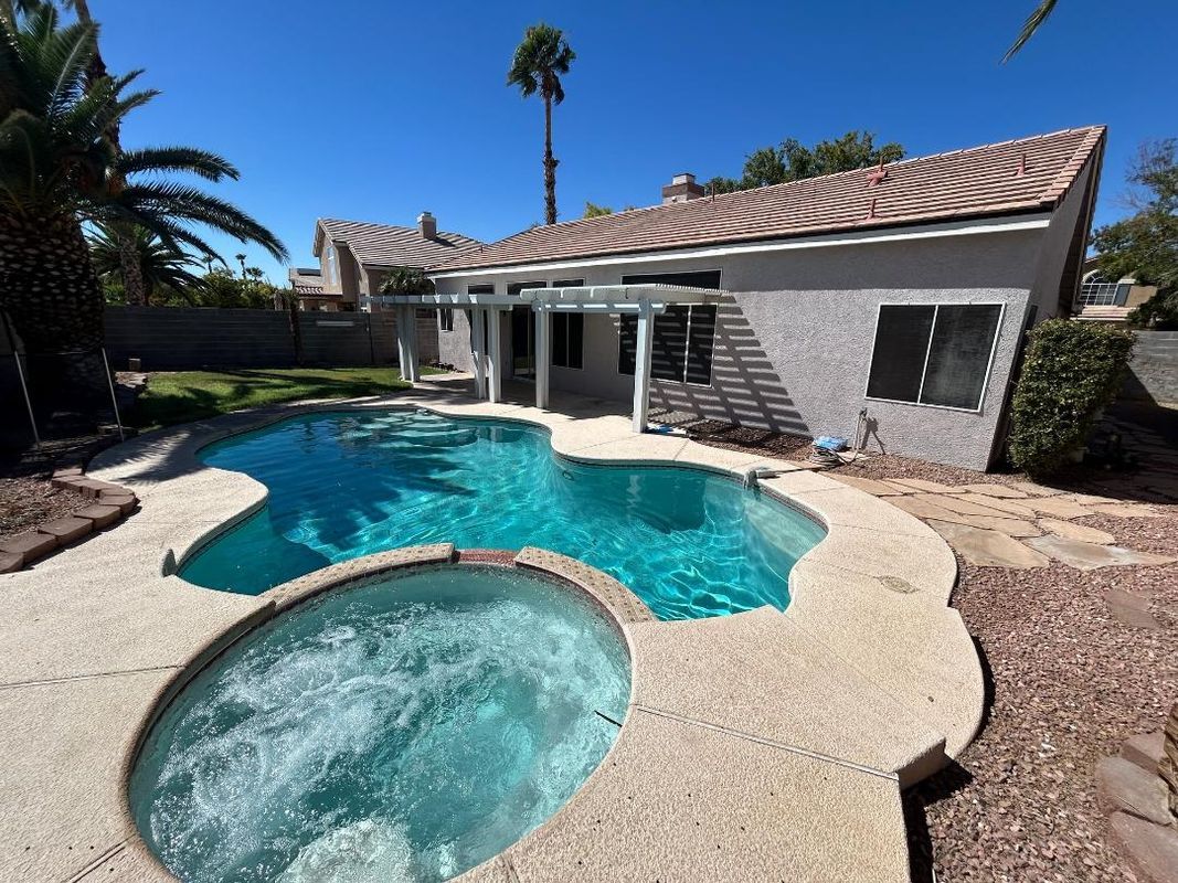 Building Photo - 6138 Circling Hawk Dr