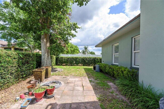 Building Photo - 5845 Danterbury Ct