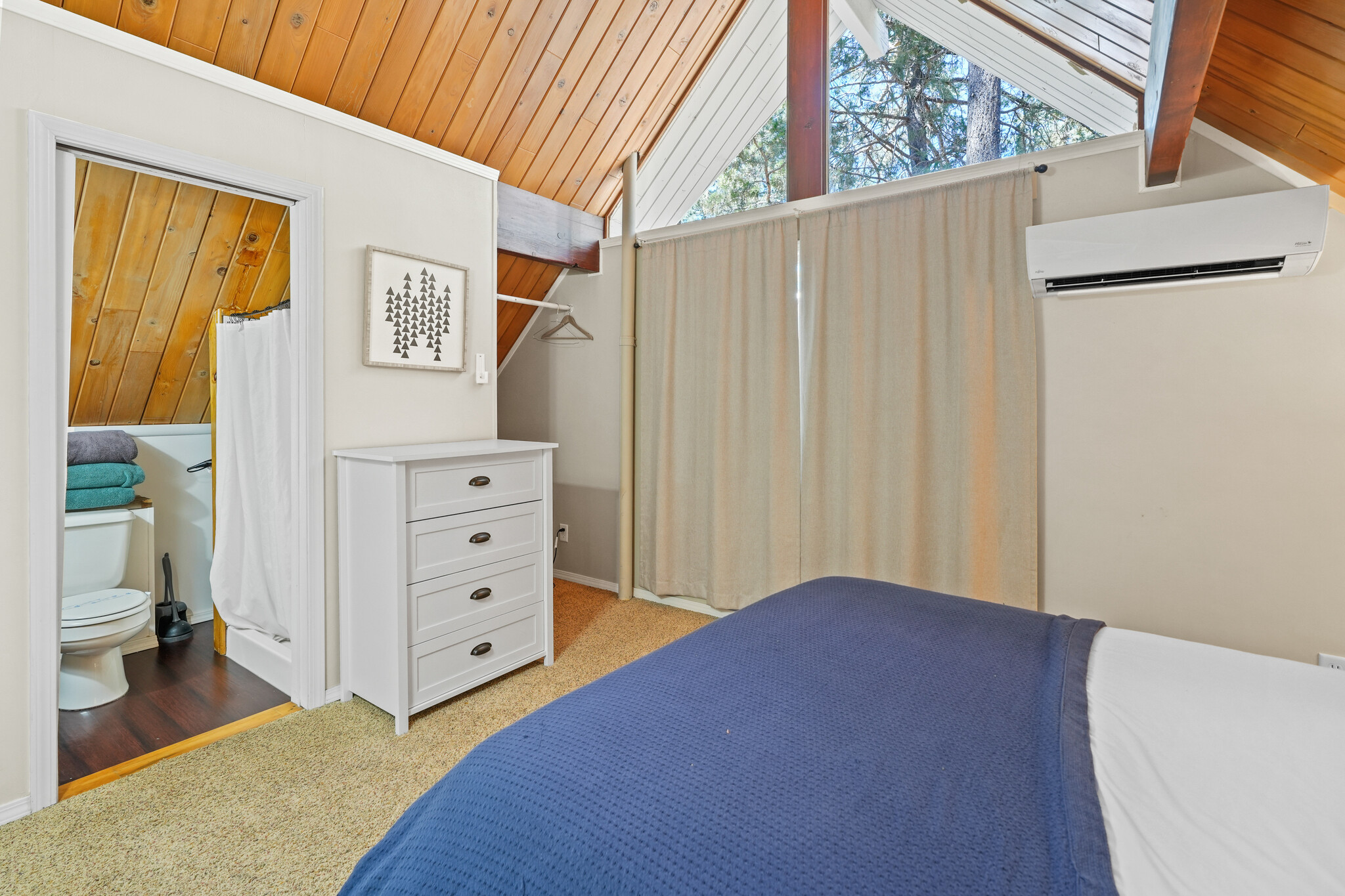 Building Photo - 43032 Sunset Dr