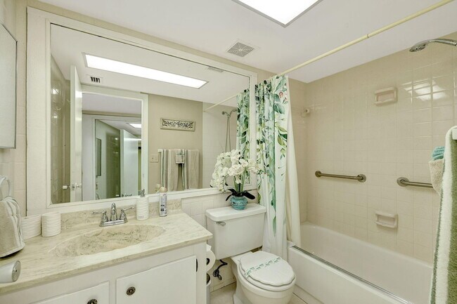 Building Photo - 2400 S Ocean Dr