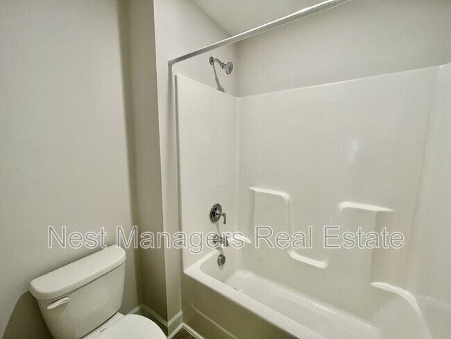 Building Photo - 1108 Mayfern Dr