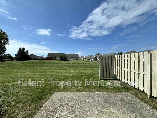 Building Photo - 7459 Montclair Dr