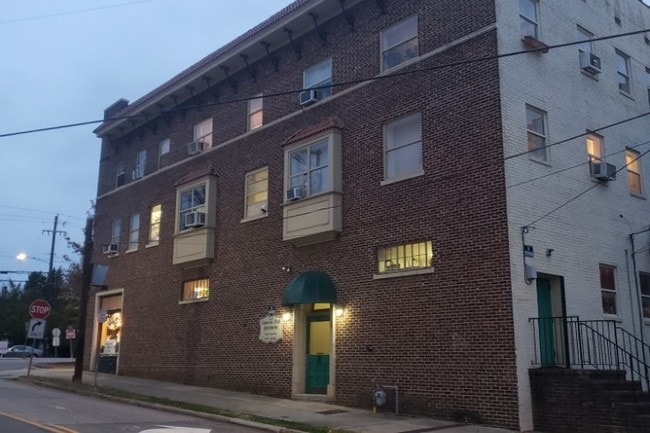 Cameron Park Apts - 1215 Hillsborough St
