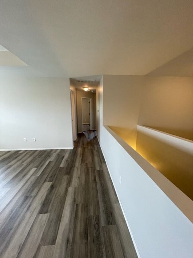 Building Photo - TOTALLY REMODELED - Ozark Walk out Basemen...