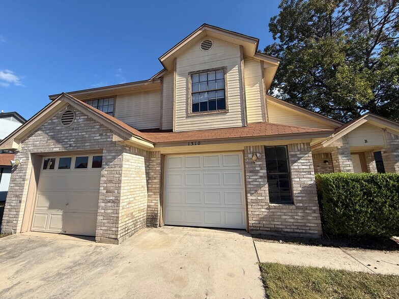 Primary Photo - 1310 Opal Rd