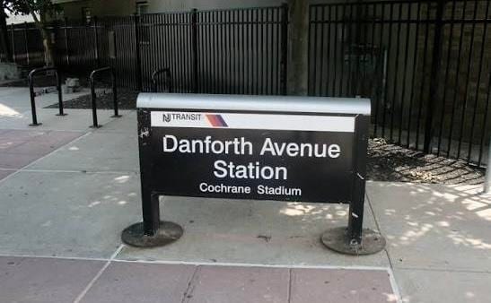 Building Photo - 38 Gates Ave