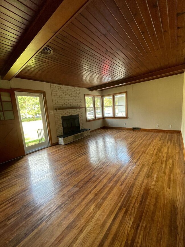 Building Photo - 3 Bedroom 1 Bath Home -located in Boone, IA