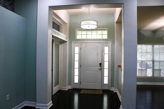 Building Photo - 1555 Blue Sky Blvd