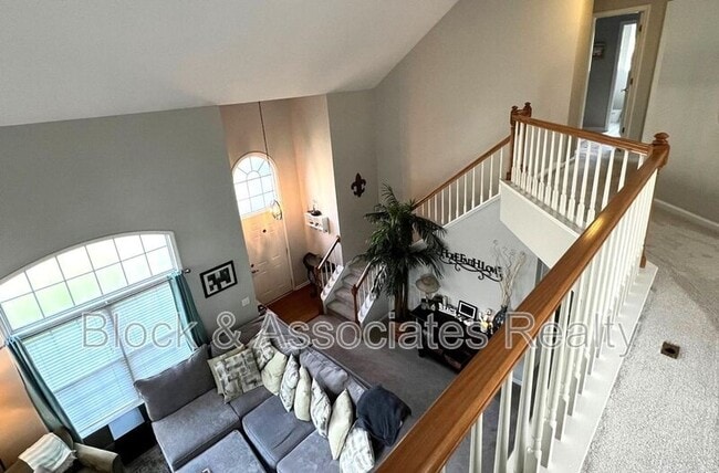 Building Photo - 7925 Strawberry Meadows St