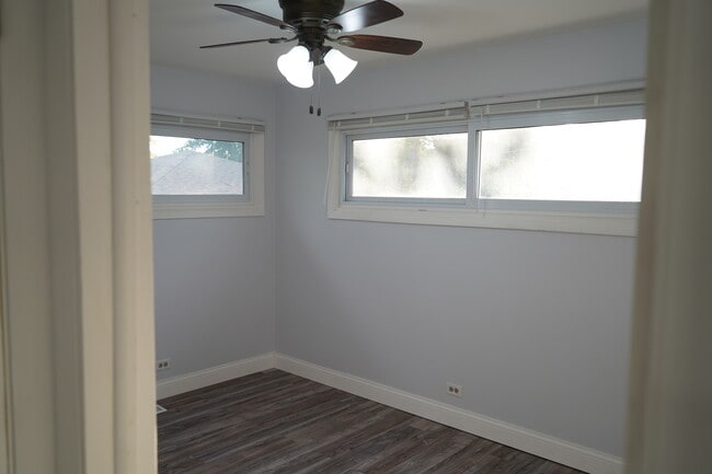 Building Photo - 8660 Frontage Rd