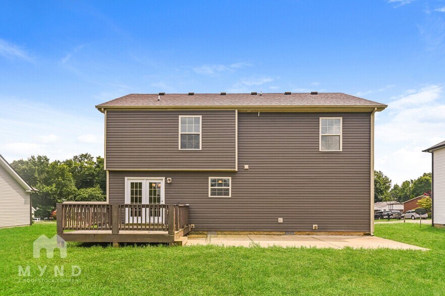 Building Photo - 619 Woodhaven Dr