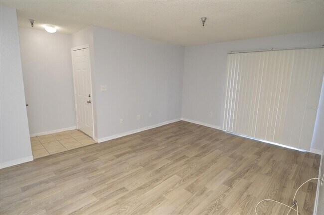 Building Photo - 10263 Gandy Blvd N