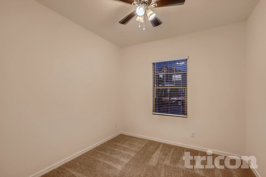 Building Photo - 5882 N 195th Dr