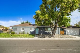 Building Photo - 2400 Pontiac St